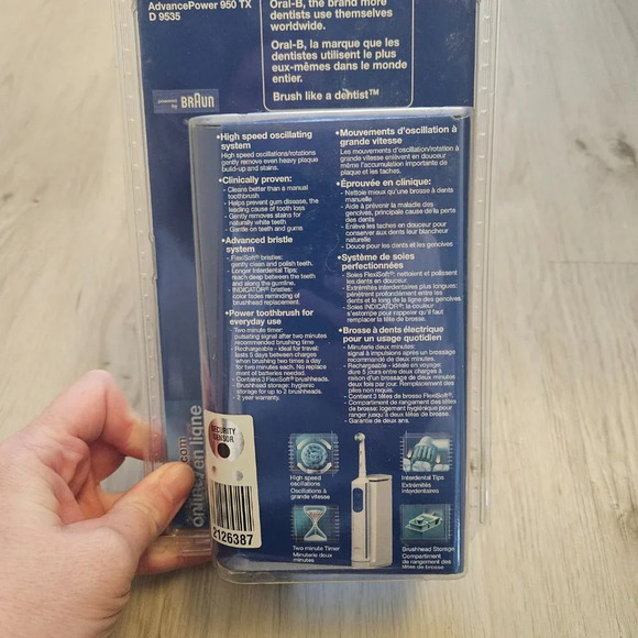 Oral-B Advance Power 950TX Bright Rechargeable Blue Power Toothbrush (Brand New) - Picture 2 of 5